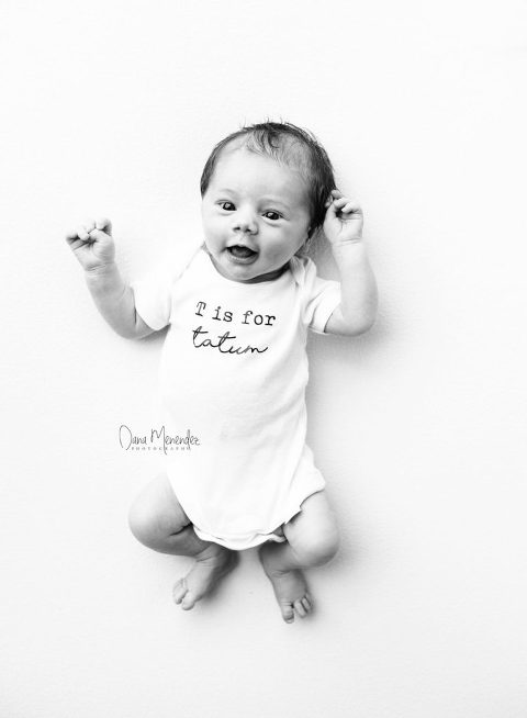 newborn photographer in okotoks, AB