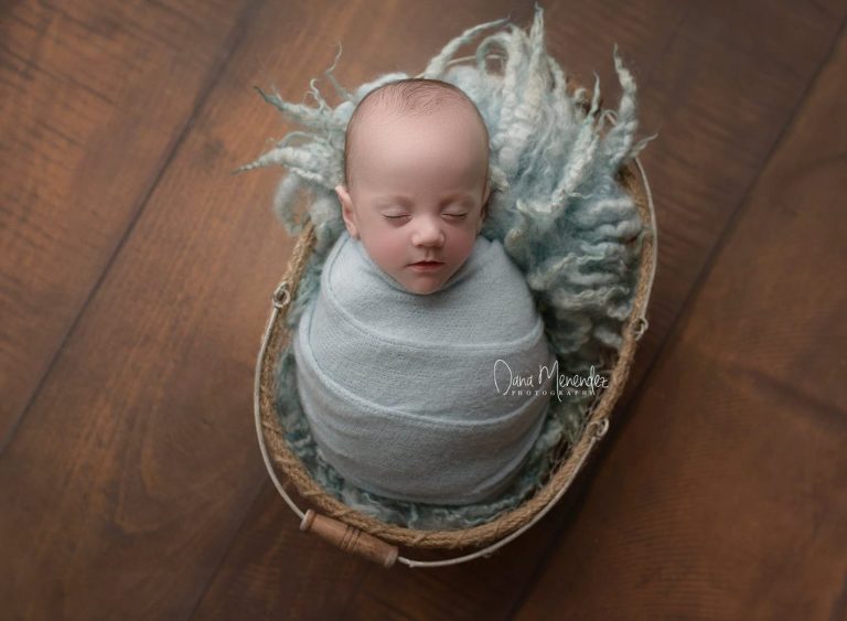 best newborn photographer near me