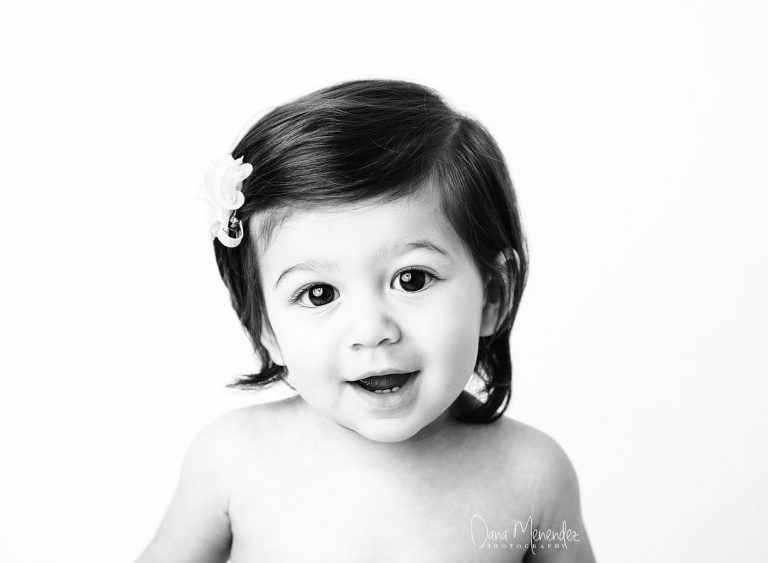 Okotoks & Calgary Photographer Cake Smash