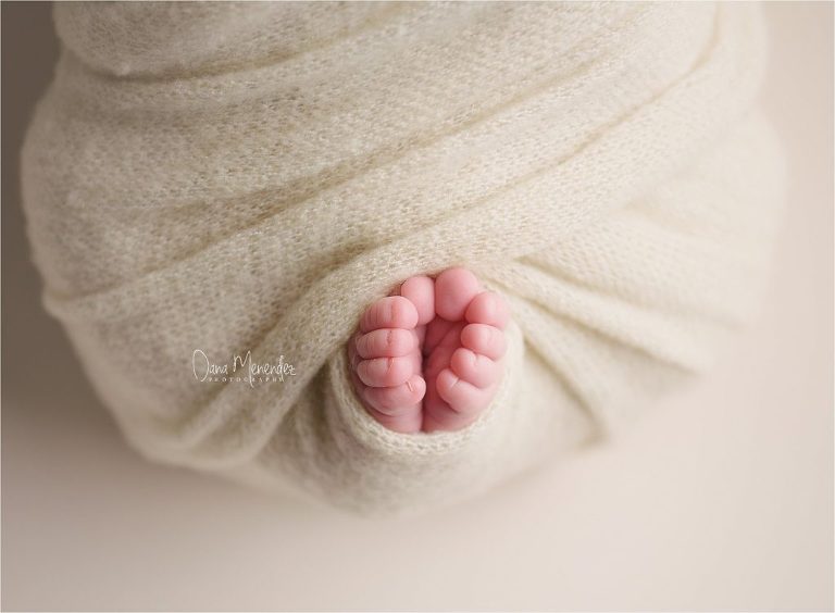 award winning Okotoks, AB newborn photographer