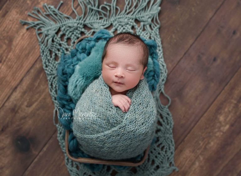 Okotoks, AB newborn photographer
