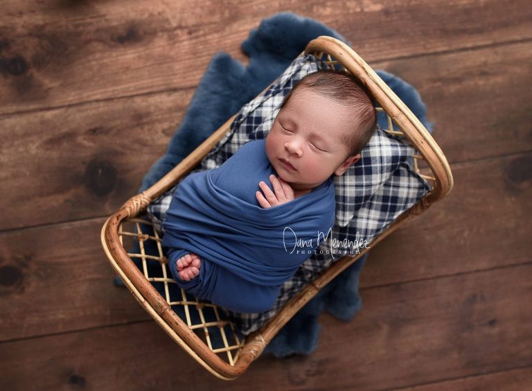 Okotoks, AB newborn photographer