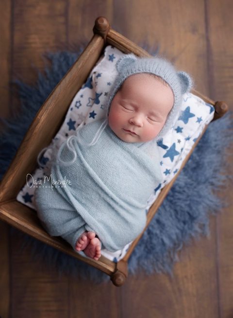 Okotoks, AB newborn photographer