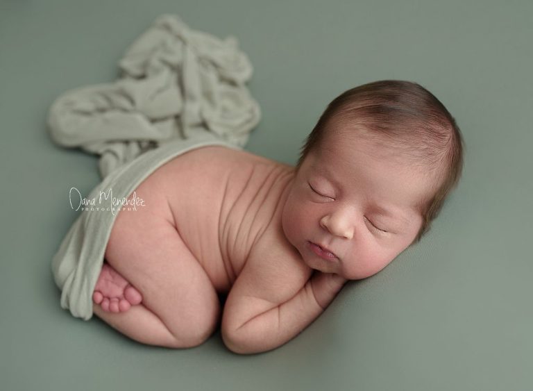 Okotoks, AB newborn photographers