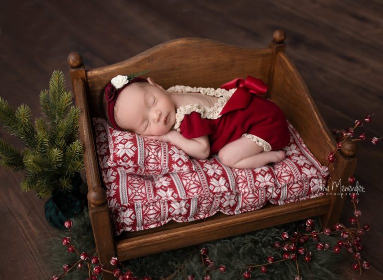 Okotoks, AB newborn photographers