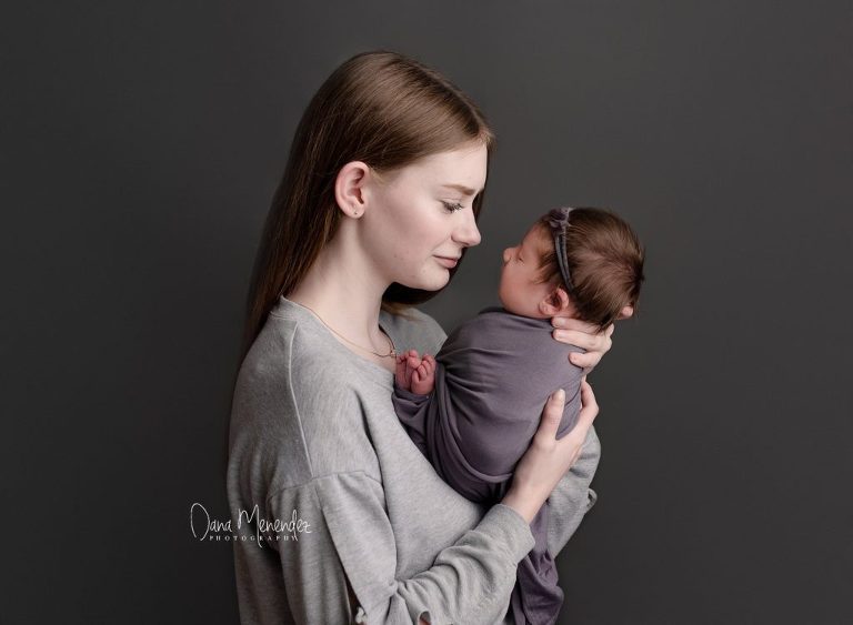 Okotoks, AB newborn photographer