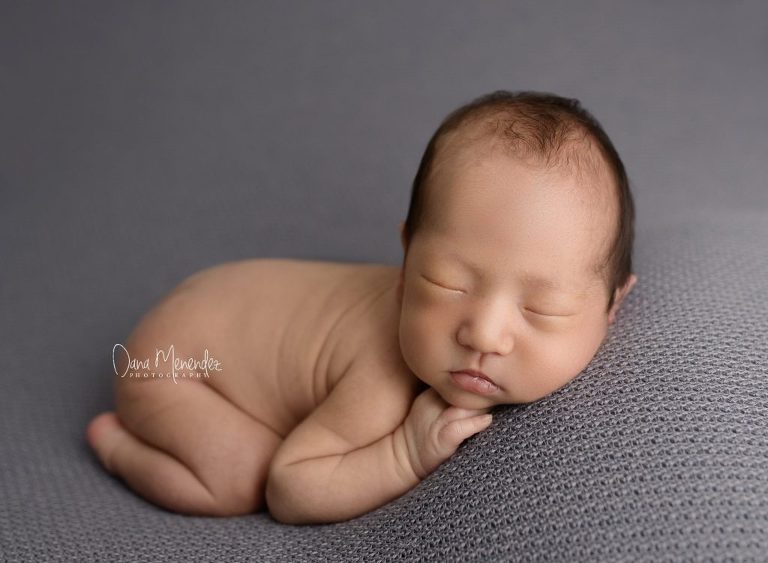 newborn photographer Okotoks, AB