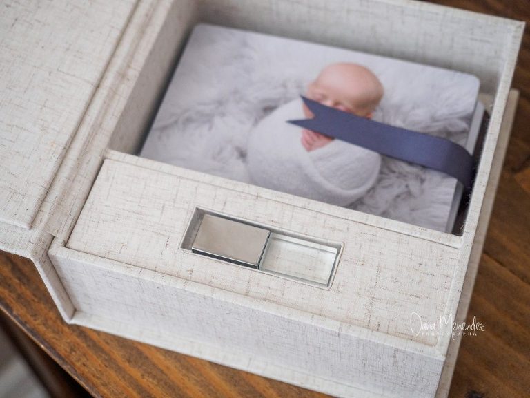 Okotoks, AB newborn photographers