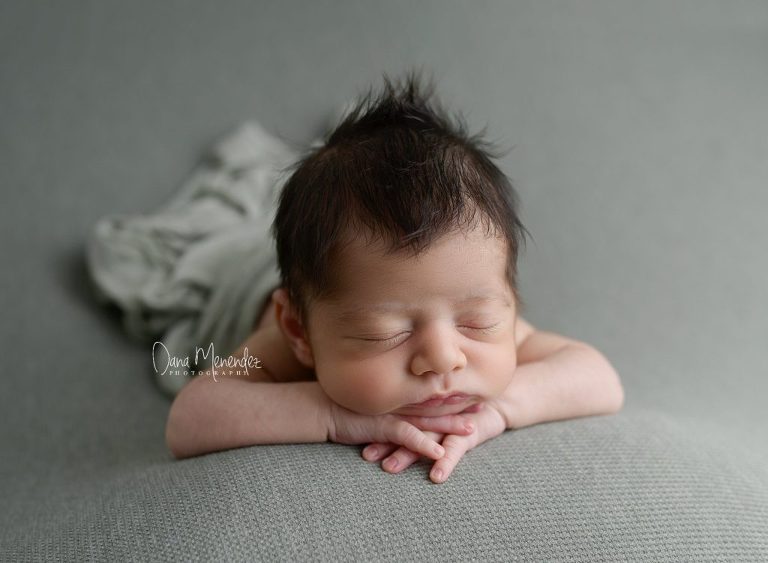 Okotoks, AB newborn photographers