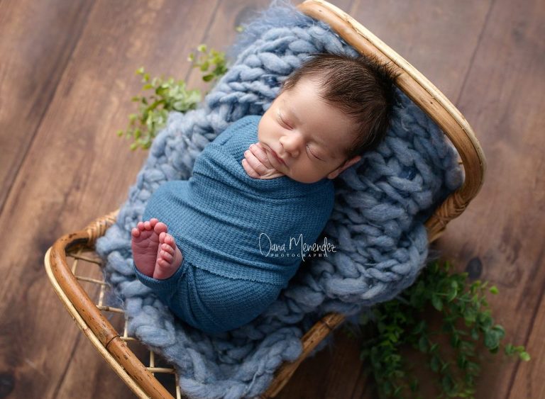 Okotoks, AB newborn photographers
