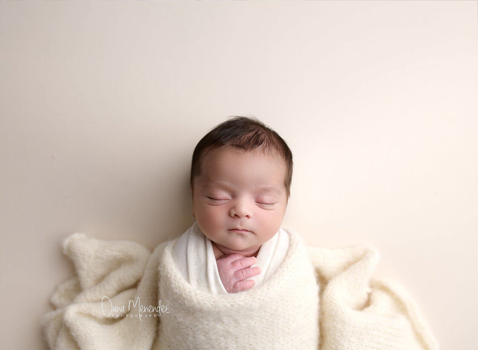 okotoks alberta newborn photographers