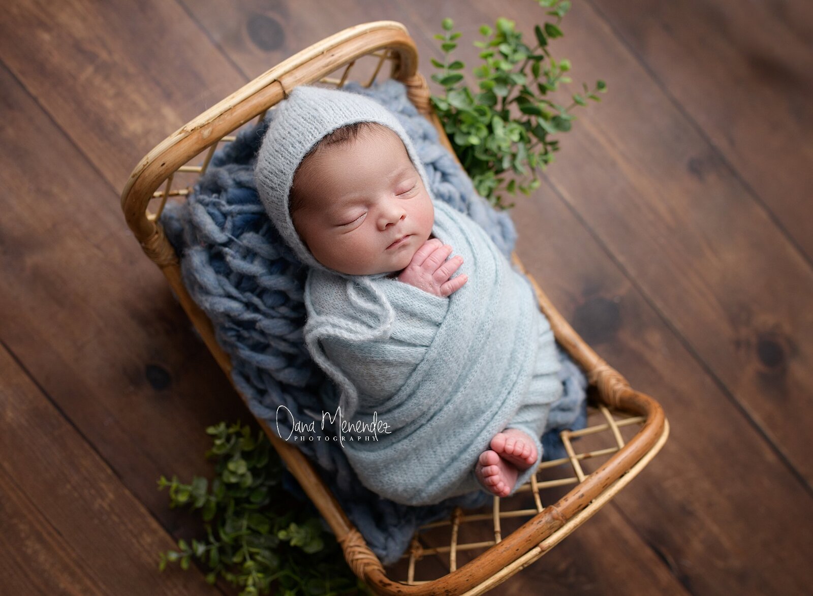 okotoks alberta newborn photographer