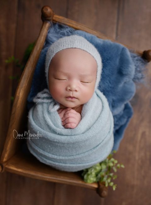 Okotoks, AB newborn photographers