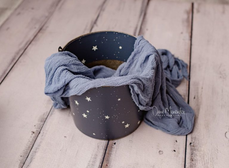 newborn baby photographer Okotoks, AB