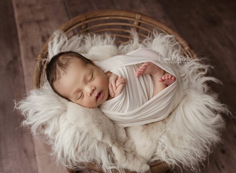 okotoks alberta newborn photographer
